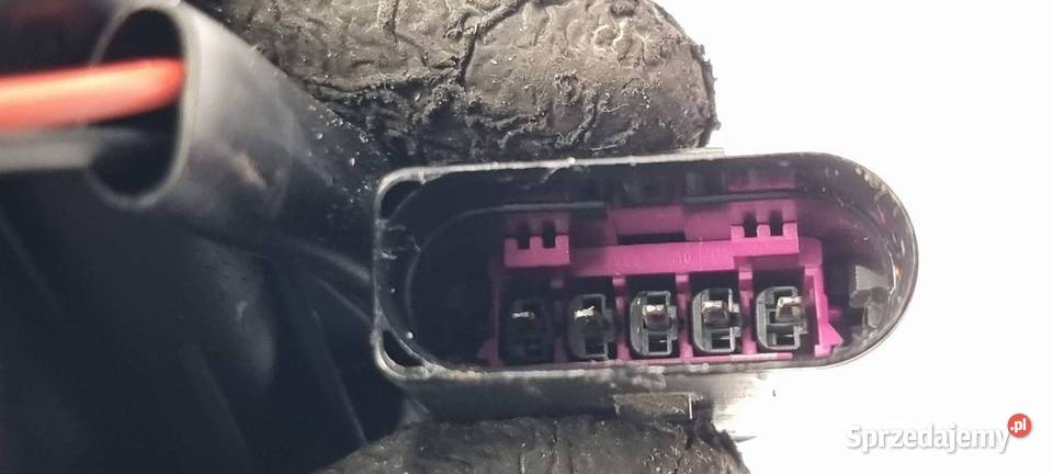 DOCIĄG KLAPY AUDI S8 D3 4E0827383C Lipno sprzedam