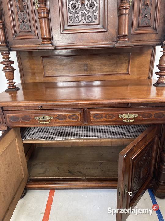 Piękny stary drewniany kredens dolnośląskie