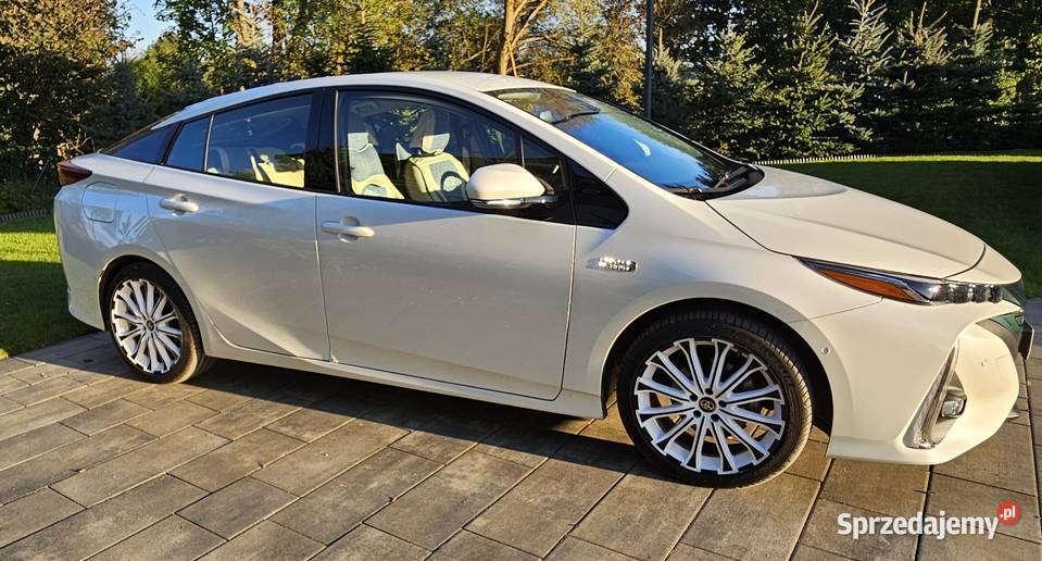 TOYOTA PRIUS Plugin II wł Gwarancja ASO
