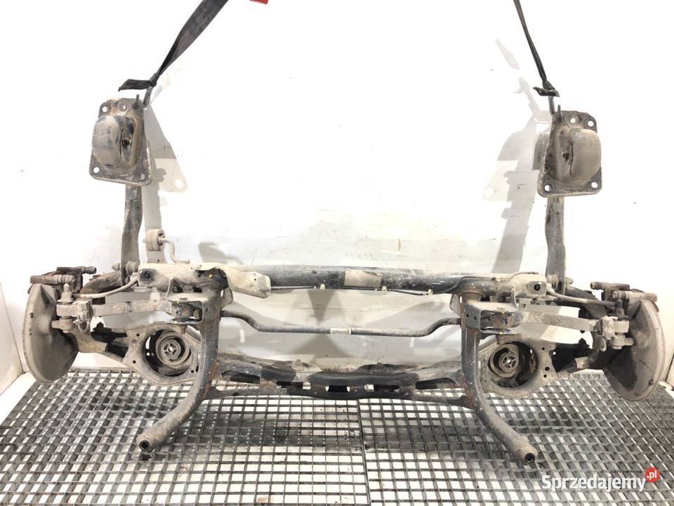 BELKA TYŁ VW PASSAT B7 SedanLimuzyna TYLNA