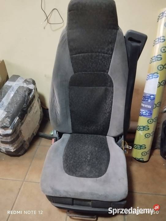 FOTEL LEWY KIEROWCY DAF LF EURO 5 2008 R