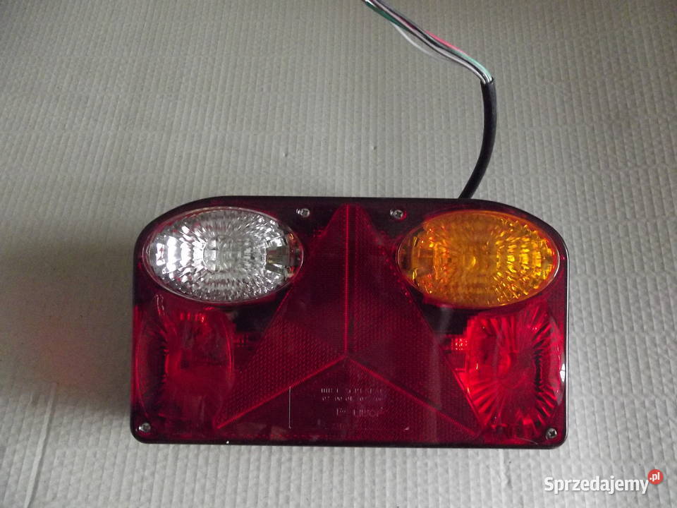 Lampa zespolona tylna LEWAPRAWA 6 funkcji 21W5W lubelskie Parczew