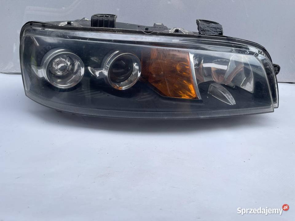 FIAT PUNTO 2 PRAWA LAMPA PRZÓD