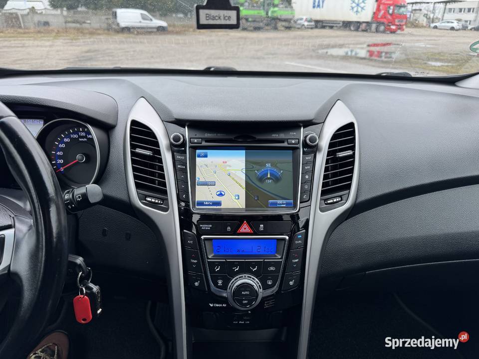 Hyundai i30 14 BENZYNA Klimatronik Ledy serwisowany w ASO Konin