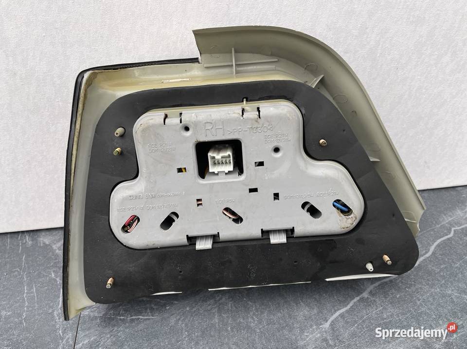 DAEWOO NEXIA PRAWA LAMPA TYŁ Lampy tylne Ostroróg