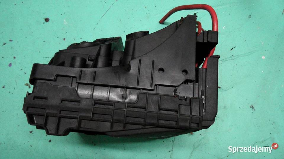 VW GOLF PLUS 16 TDI 12r skrzynka bezpieczników Skrzynki bezpieczników