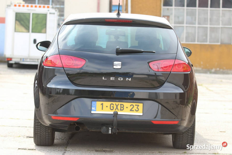 Seat Leon 2010r 12 Benzyna 105 DRZWI Nysa