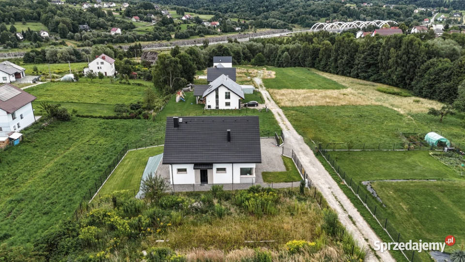 Nowoczesny Dom 162 m2 na 8 arowej działce Dąbrówka sprzedam