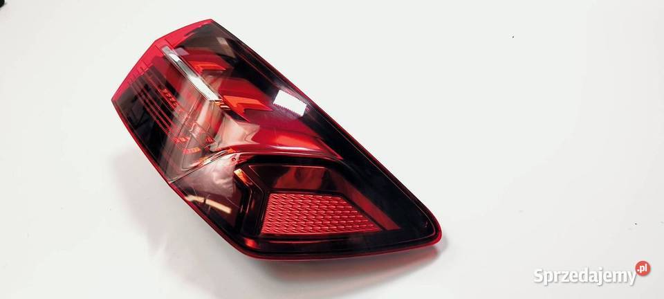 LAMPA PRAWA TYŁ AUDI A4 B9 QUATTRO 8W9945092AC Lipno