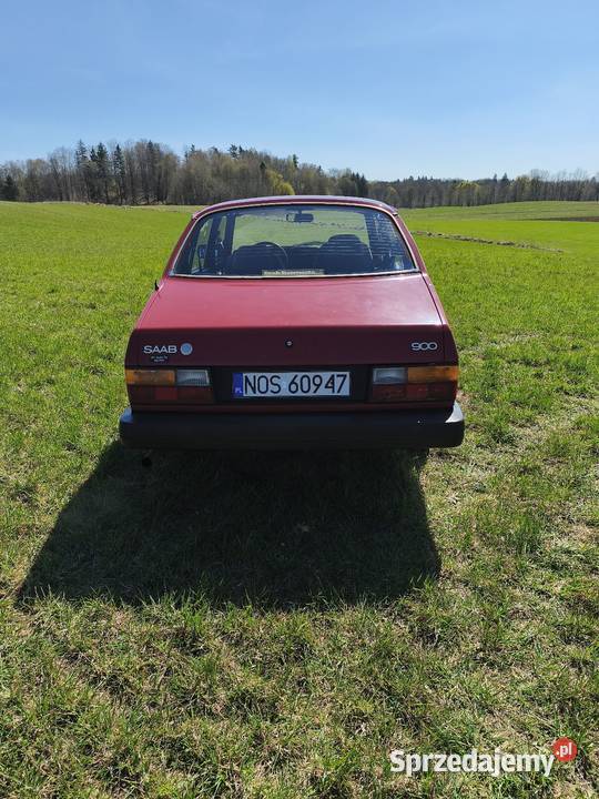 Saab 900 sedan Morąg