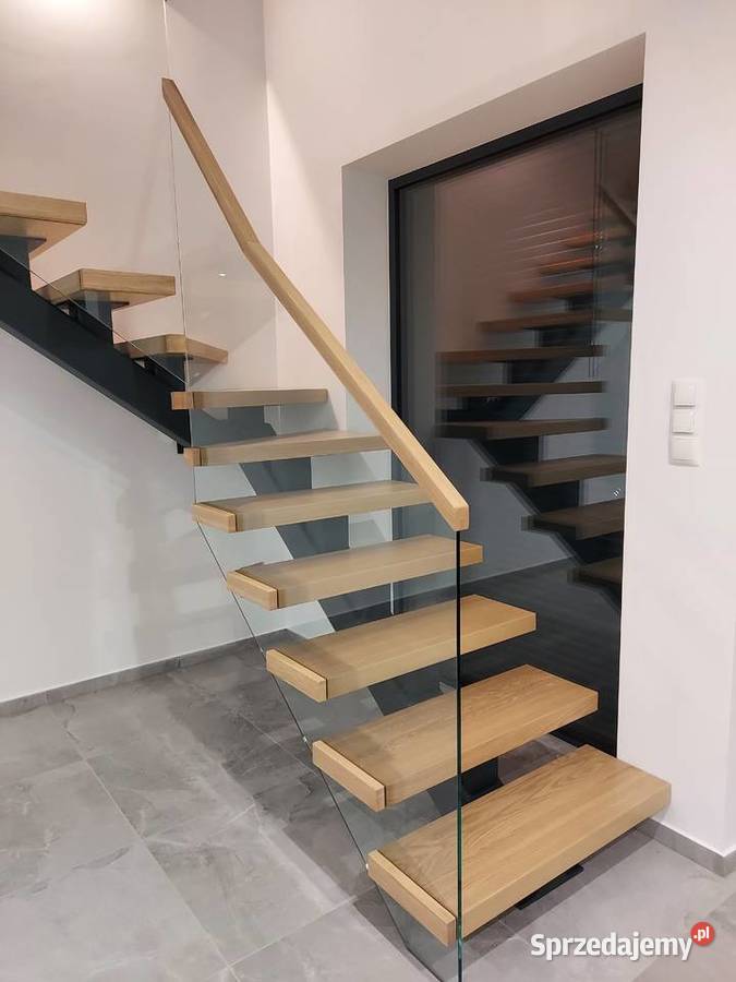 schody jednobelkowe półkowe balustrady szklane małopolskie Tokarnia sprzedam