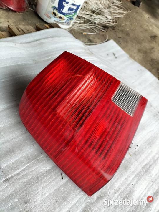 Volkswagen Bora LAMPA TYŁ TYLNA LEWA lubelskie Kamień-Kolonia