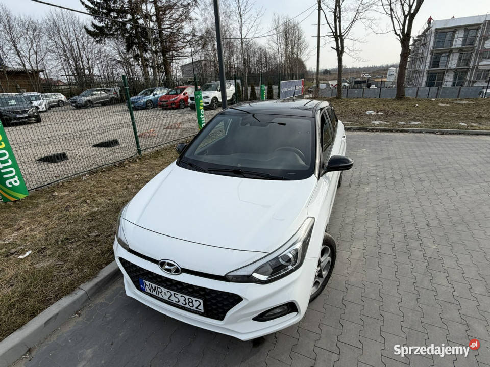 Hyundai i20 12 84 LED Asystent Pasa Kamera Rok produkcji 2020 Mrągowo sprzedam