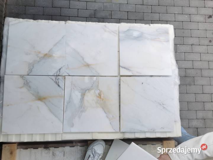 Płytki z marmuru ONYX GOLD 305x305x1 poler mat Przemyśl