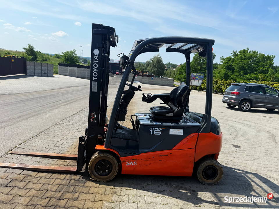 wózek widłowy elektryczny TOYOTA 8FBMT16 Triplex Działoszyn sprzedam