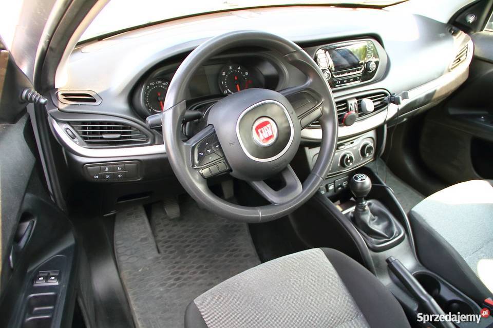 Fiat Tipo 14 benzLPG salon f VAT 23 cesja 179000km mazowieckie Warszawa