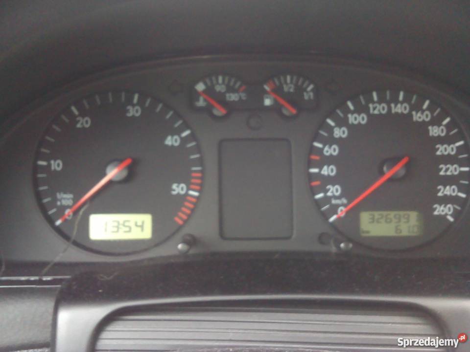 Volkswagen Passat B5 kombi 19 TDI Srebrny Passat Kędzierzyn-Koźle