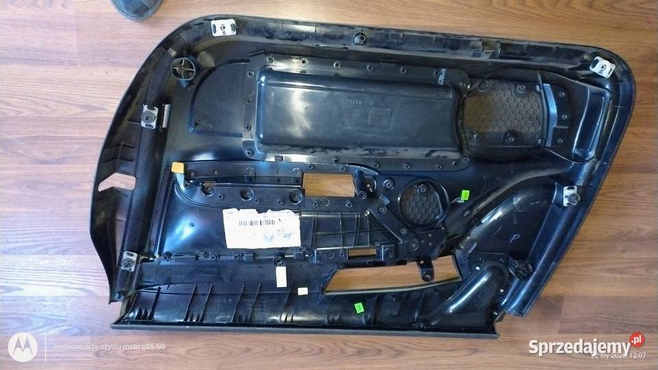 Boczek lewy przód czarny skóra Audi A6 C6 4F Lubin