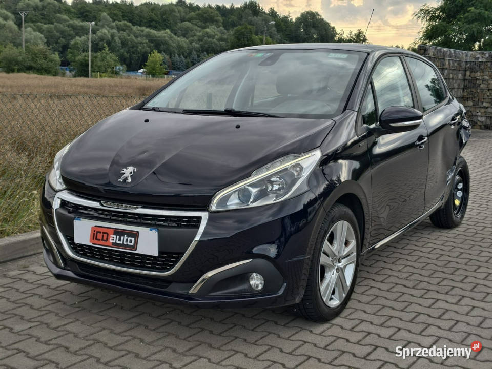 Peugeot 208 12 benzyna 82 NISKI PRZEBIEG 208 Kęty