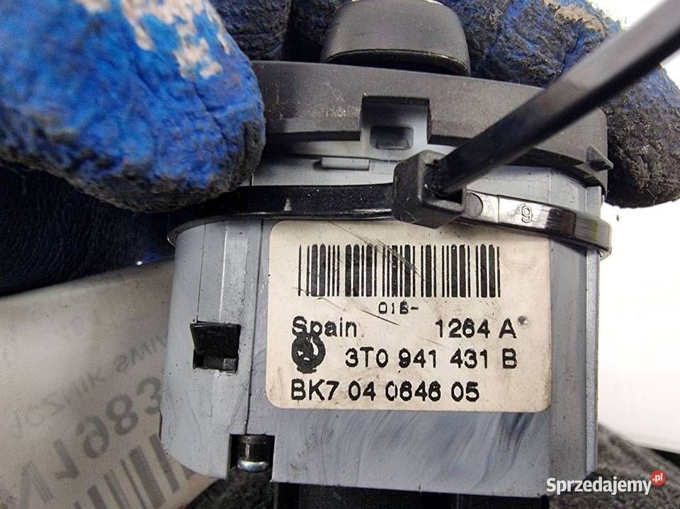 WŁĄCZNIK ŚWIATEŁ SKODA SUPERB II 3T0941431B