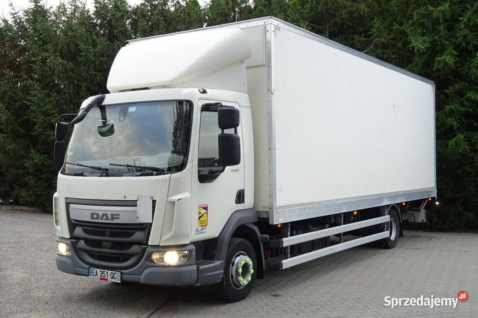 DAF LF 220 Euro 6 kontener 18p winda sprowadzony pełny VAT Góra Kalwaria