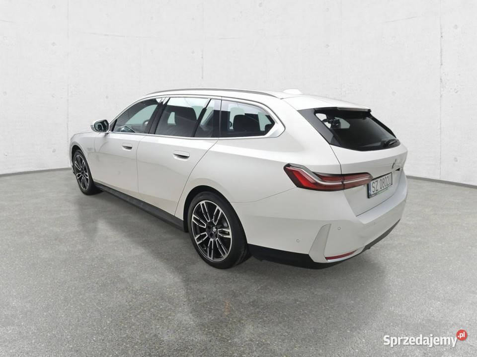 BMW 520 G60 2023 Komorniki