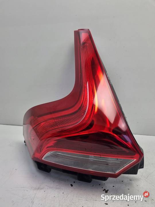 Volvo V40 II 1216r TYLNIA TYLNA LAMPA LEWA lewy lubelskie sprzedam