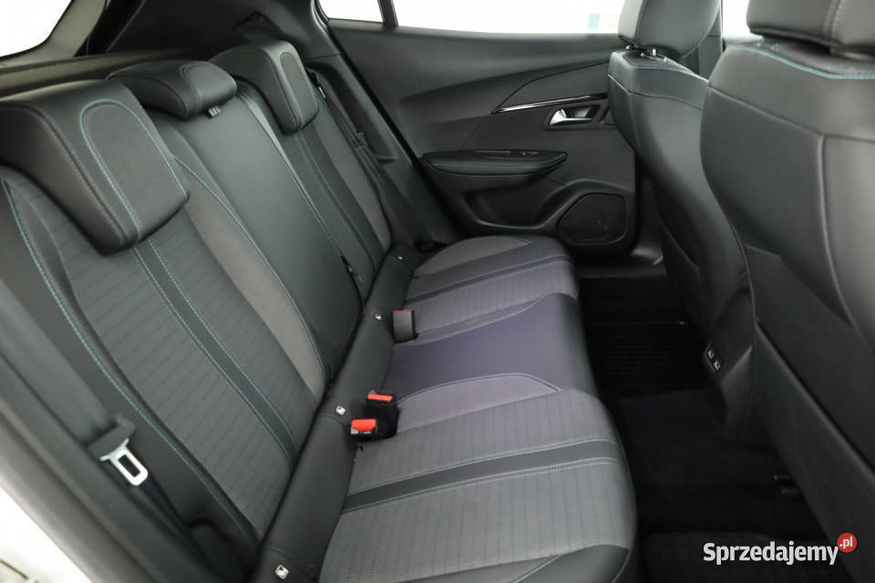 Peugeot 2008 12 PureTech Rok produkcji 2021 Piaseczno