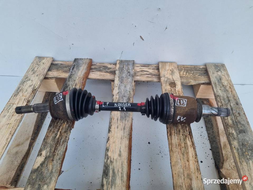 PÓŁOŚ Nissan Navara III 25 dCi LEWA PRZEDNIA