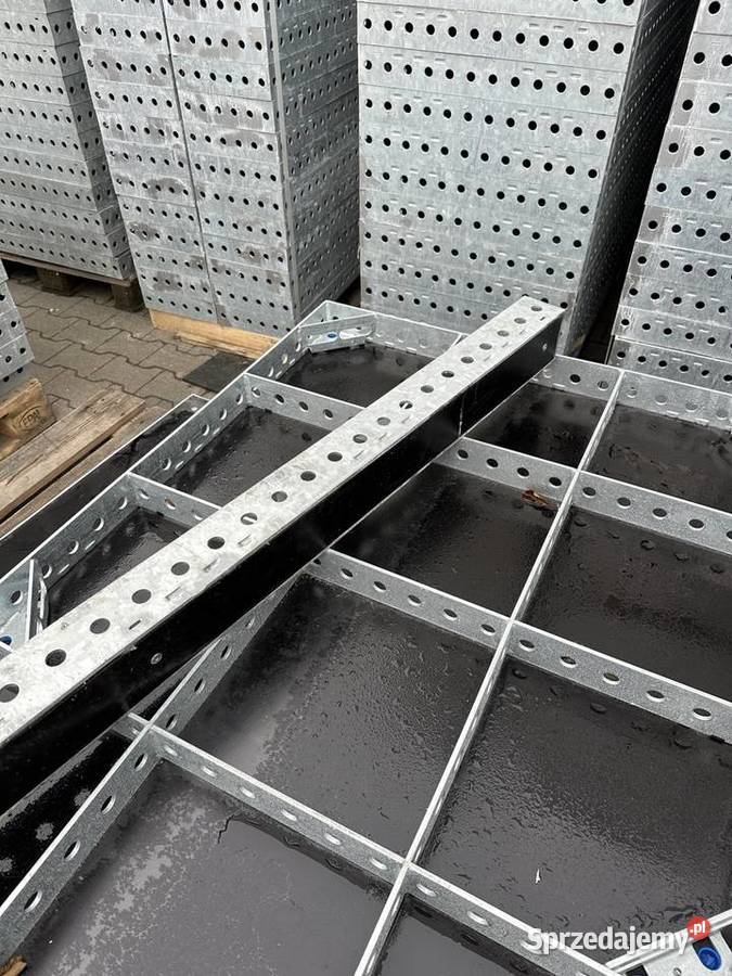 Szalunek ścienny 100 m2 typ TEKKO PIONBOX Oleśnica