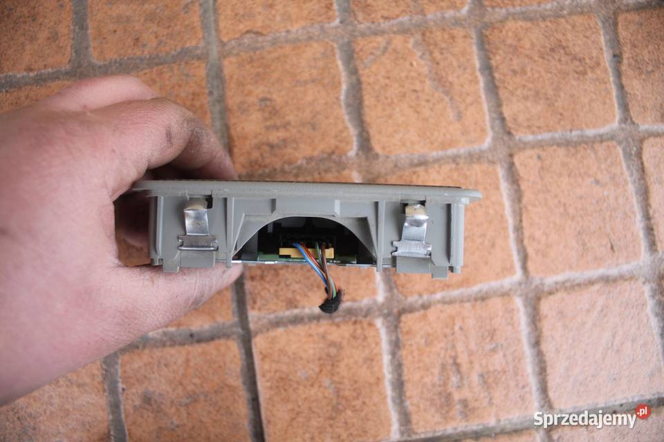 LAMPKA PODSUFITKI AUDI A4 B6 4B9947123