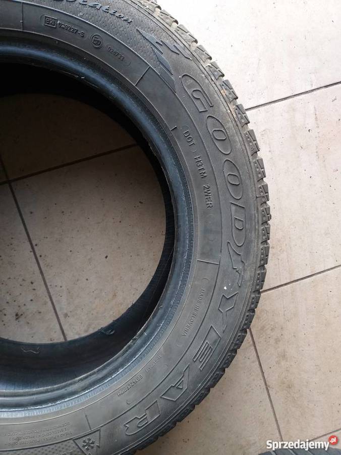 Opona zimowa 20560R15 91H Goodyear Kraczkowa sprzedam