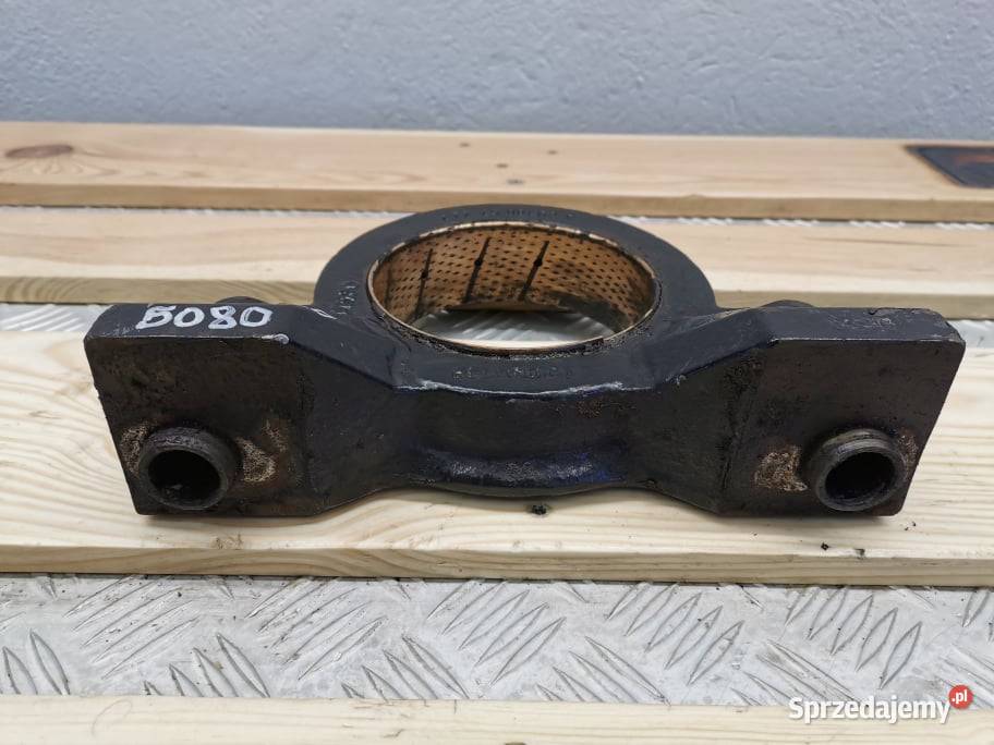 Ucho osi napędowej Holland LM 5080 Spicer Wilkowo