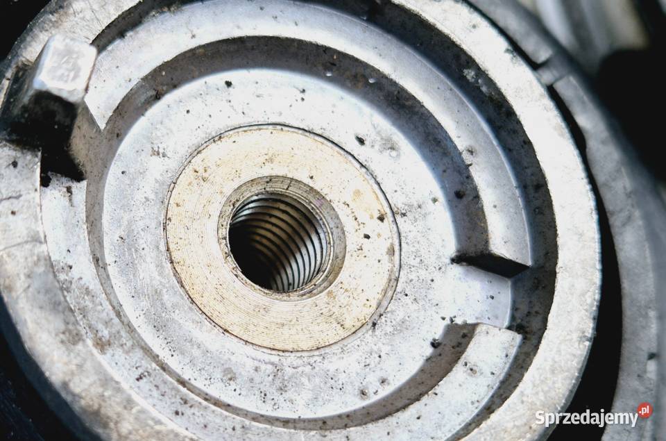 PODUSZKA SILNKIA MERCEDES W220 SKLASA 40 V8