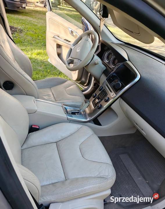 Sprzedam piękne złote Volvo XC 60 Lublin sprzedam