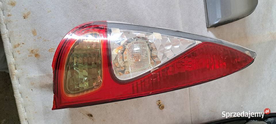 lampy do Toyota Yaris Verso z roku 2003 Toruń