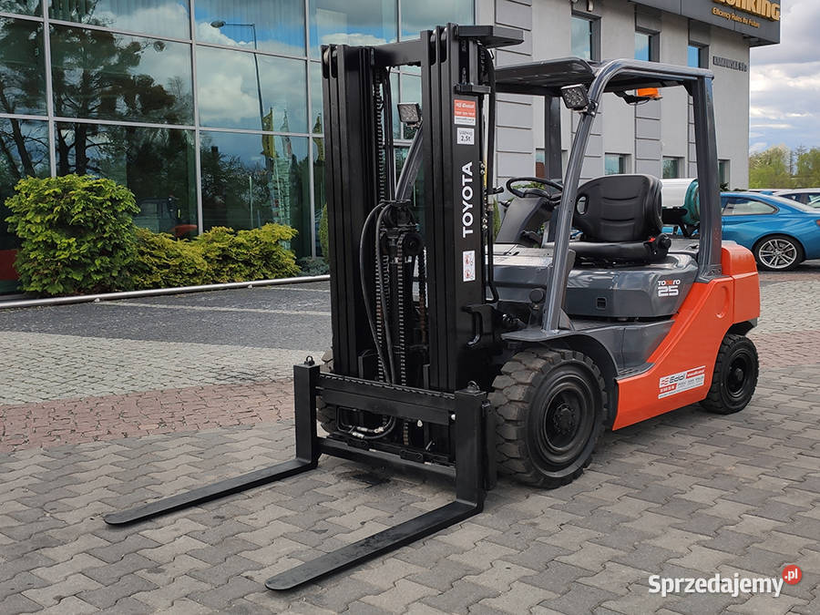 Wózek widłowy Toyota 028FGF25 25 t triplex 43 m Kęty