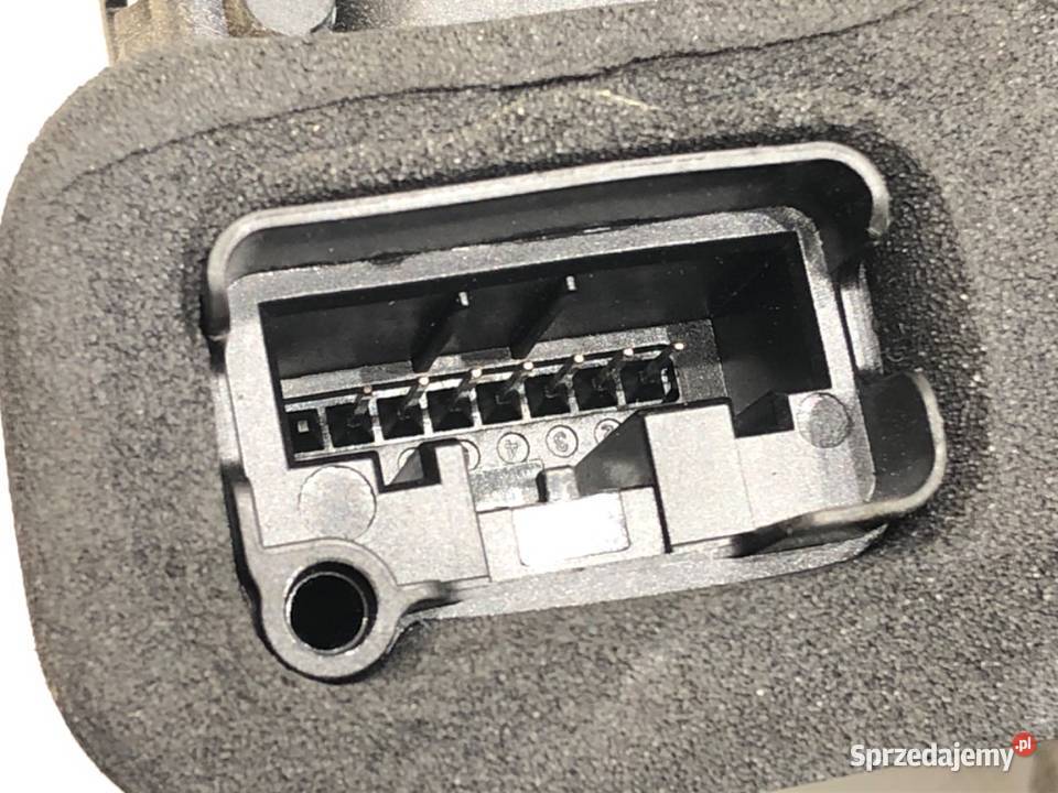 ZAMEK DRZWI PRAWY TYŁ VW GOLF VII Hatchback podkarpackie