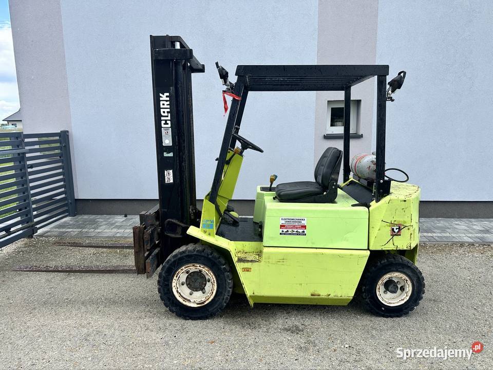 Wózek widłowy Clark 15t 33m automat lpg przesuw sprzedam