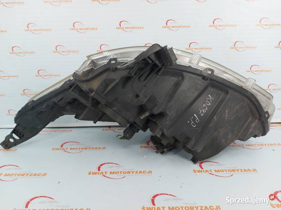 PEUGEOT 208 I lampa prawa przód ANGLIK osobowe Kielce sprzedam