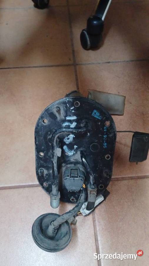 POMPA PALIWA TOYOTA CARINA E