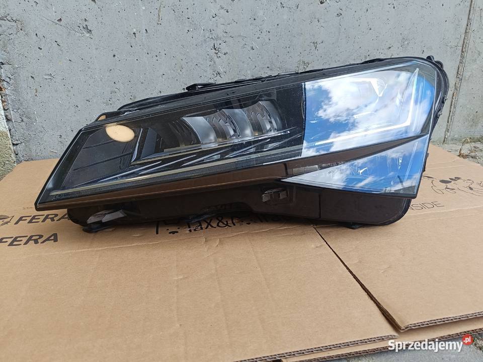Skoda Superb III FL lampa lewa przód 3V1941015D osobowe Kraków