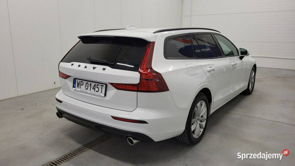 Volvo V60 B3 B Momentum Core aut II 2018 mazowieckie Grójec sprzedam