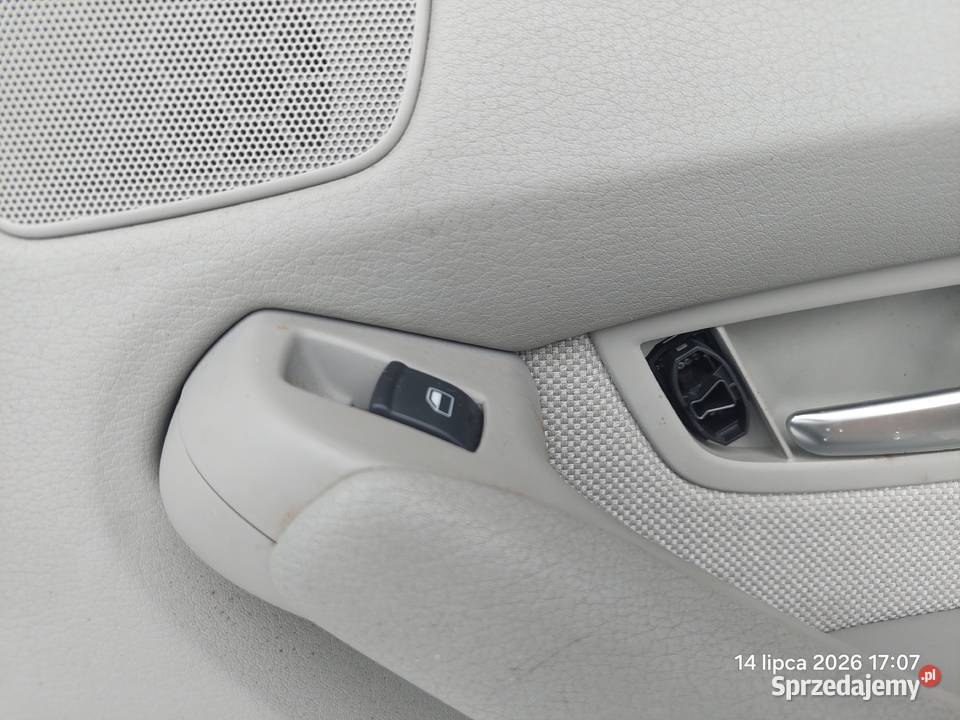 AUDI A8 D3 42 TDI 0510 TAPICERKA DRZWI PRAWA TYL