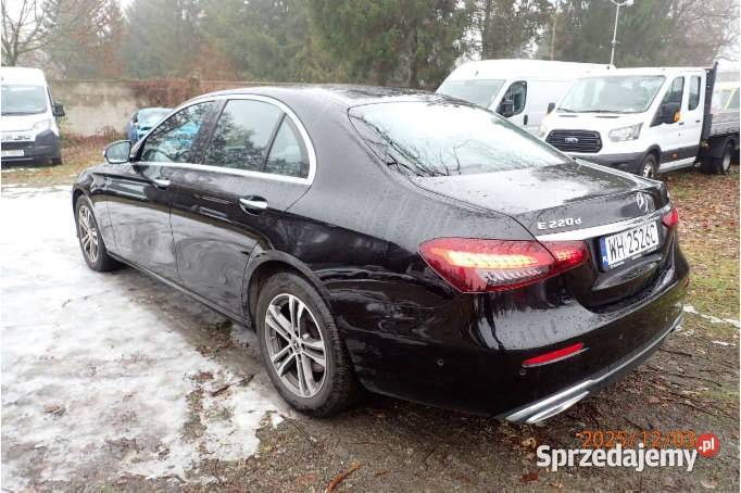 MERCEDESBENZ E 220 2023 1993 ccm 200