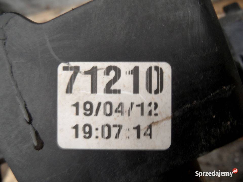 PEUGEOT 3008 I 12r pas przód część górna 71210 osobowe
