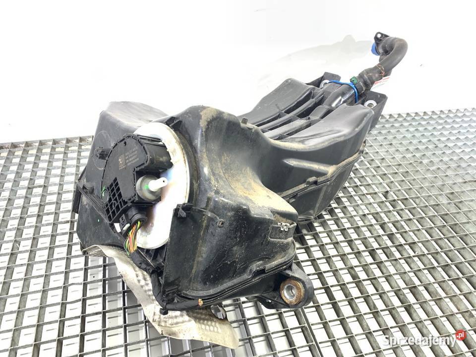 ZBIORNIK SCR AUDI Q8 4077001BB 30 286 SUV osobowe Zbiorniki