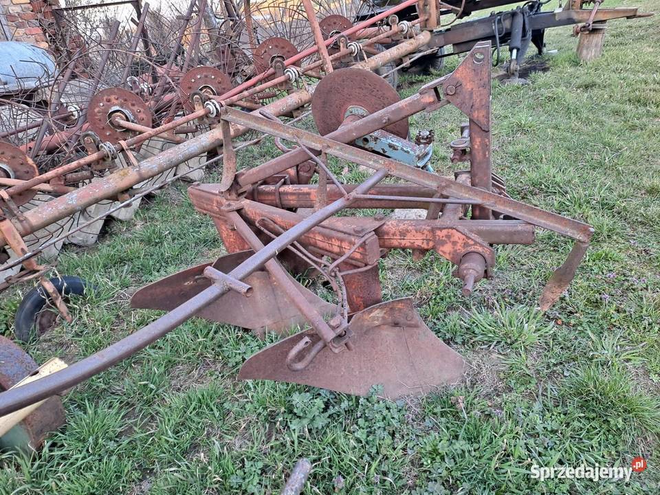 Pług 2 skibowy nieuszkodzony Kołacin