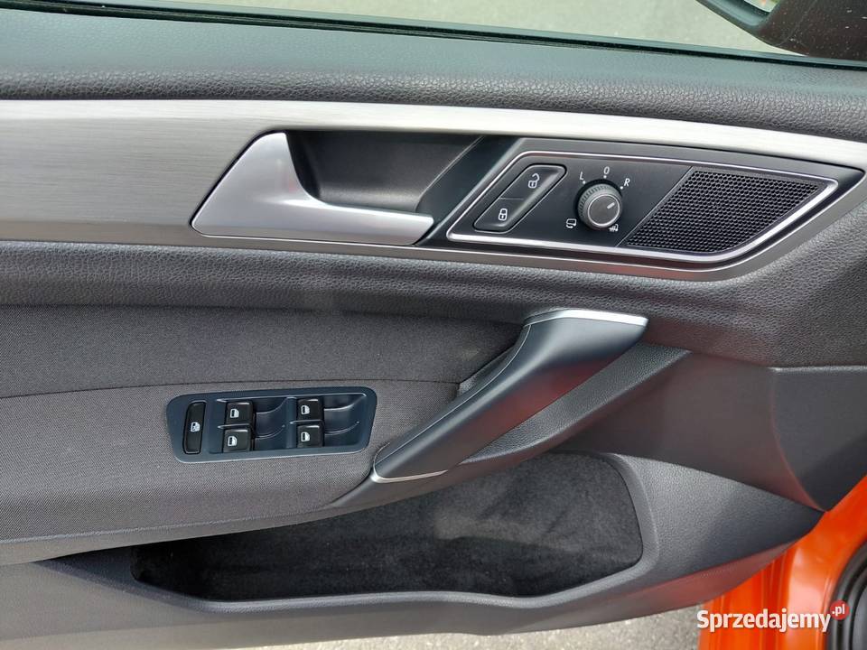 VOLKSWAGEN SPORTSVAN 2015r 14 16V 125 Przeb187 Hatchback