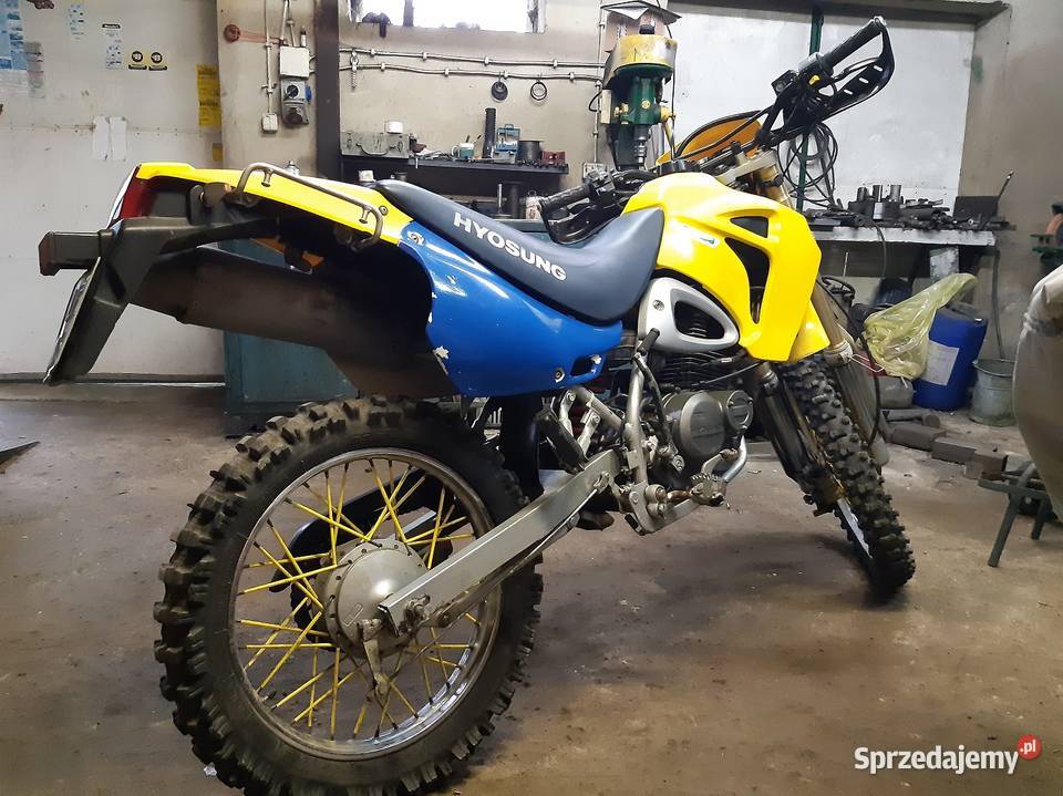 Cross Hyosung XRX 125 Chrustne